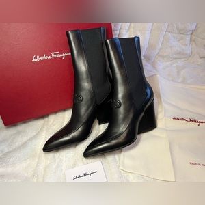 SALVATORE FERRAGAMO Luxe Leather Booties Black Size 10